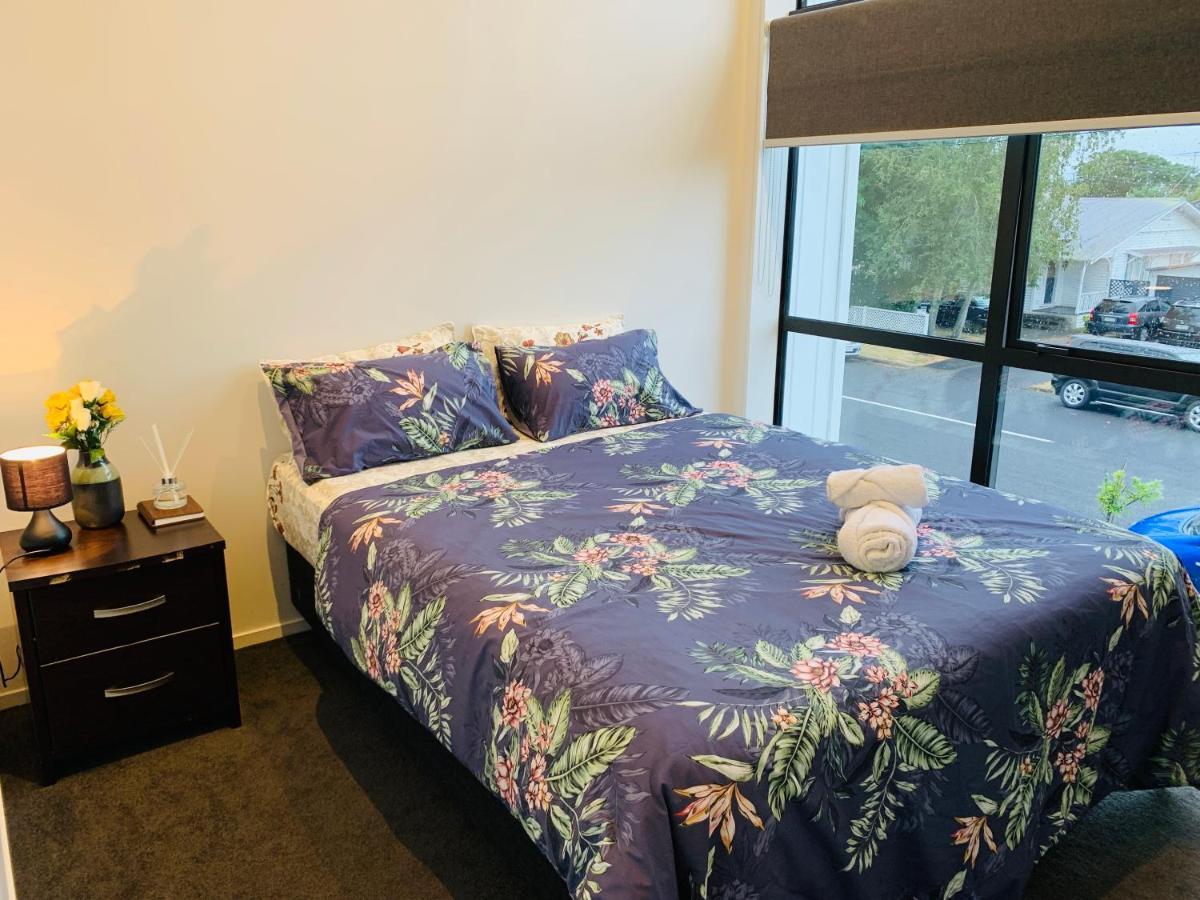Auckland Homestay Near Airport-Room With En-Suite, Free Parking Папакура Екстериор снимка